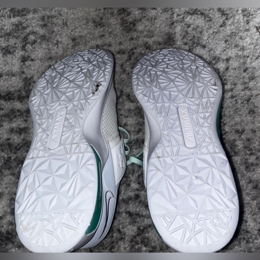 Nike Air Max Bella TR 5 Training Shoes Women’s Size 9.5 CW3981-101 (Worn 1x) - Picture 5 of 6
